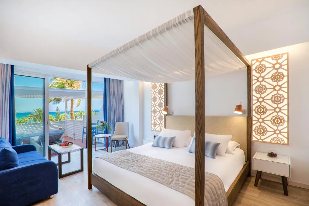 JUNIOR SUITE SEA VIEW Room, Lordos Beach, Cyprus