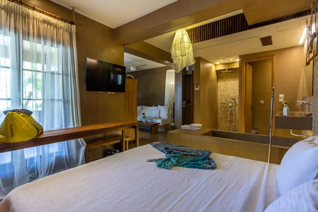 SUITE DELUXE ONE BED Room, Skopelos Holidays Hotel & Spa, Skiathos