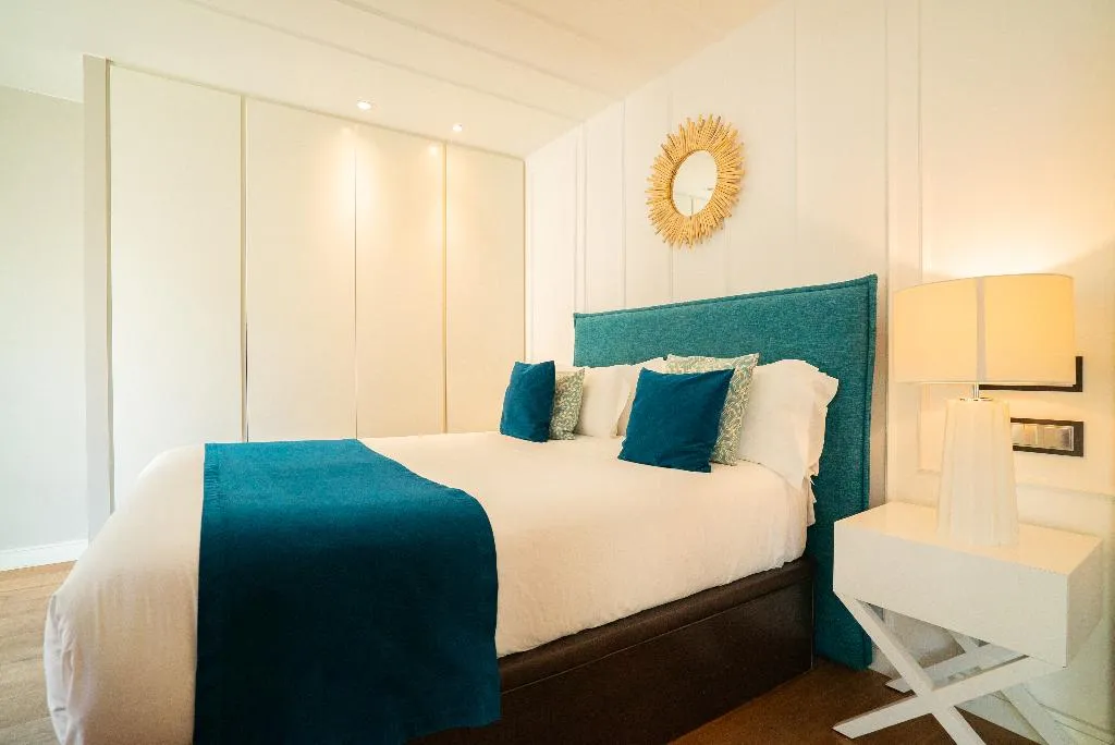 APARTMENT ONE BEDROOM Room, Gran Via Centric II, Madrid