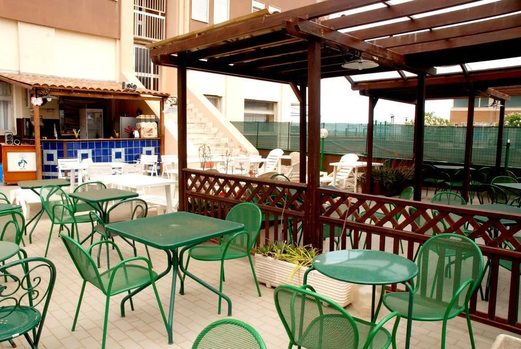 Terrace, Hotel Scacciapensieri, Rome