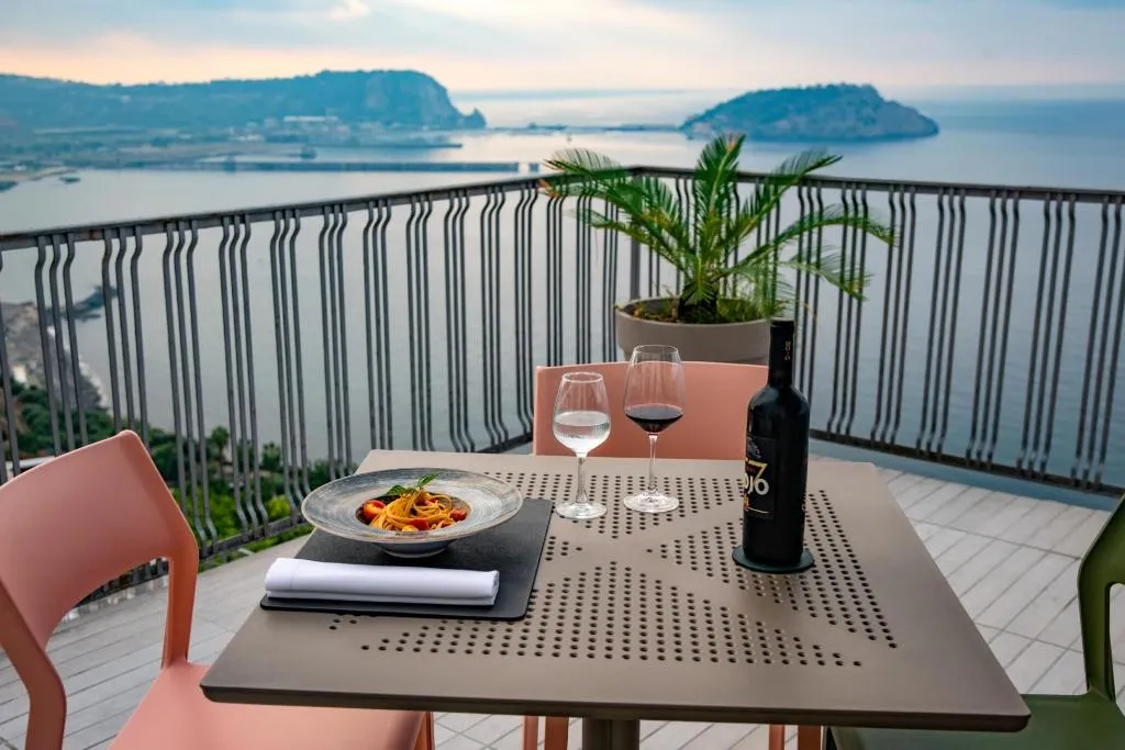 Restaurant, Hotiday Pozzuoli, Naples