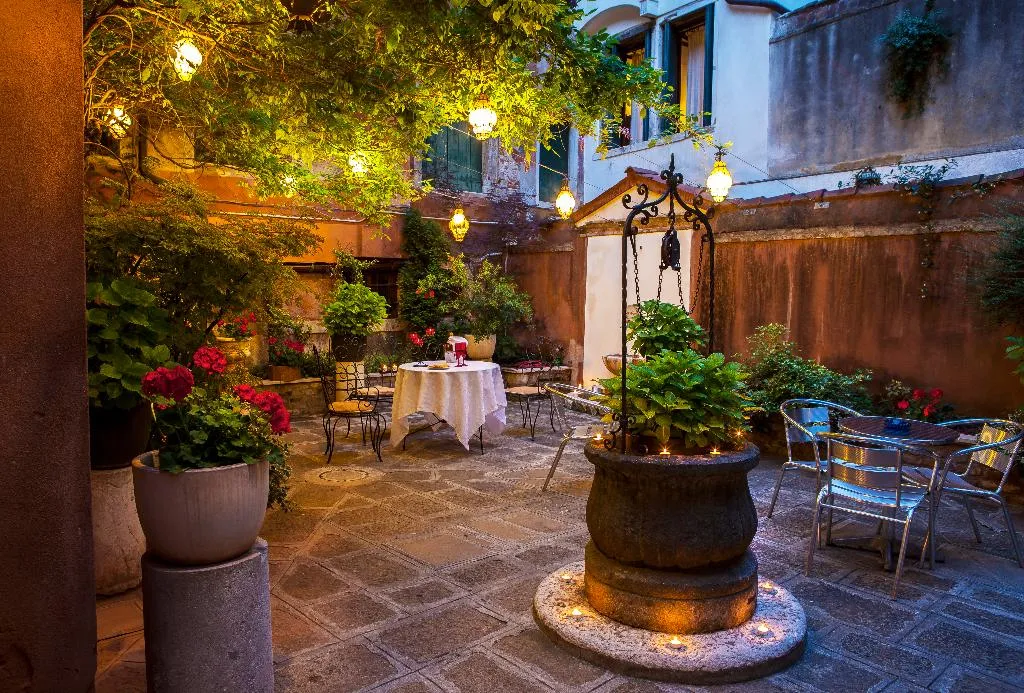 Terrace, San Moise, Venice