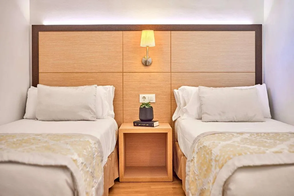 Room, Zafiro Tropic, Majorca