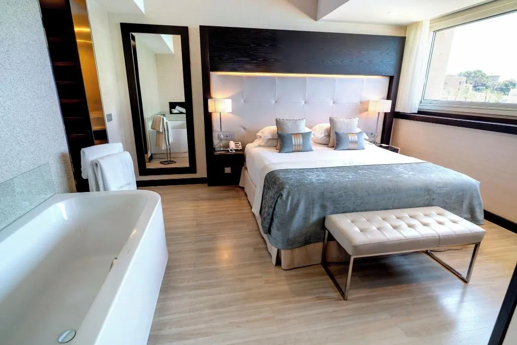 SUITE KING SIZE BED Room, Santos Nixe Palace, Majorca