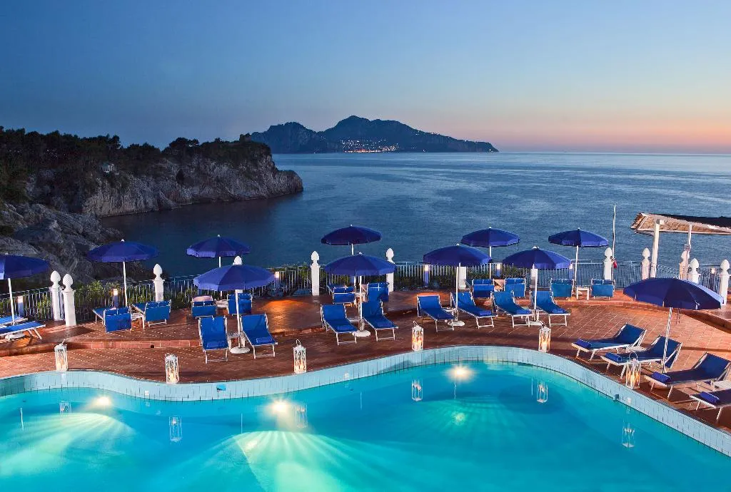 Pool, Delfino, Naples