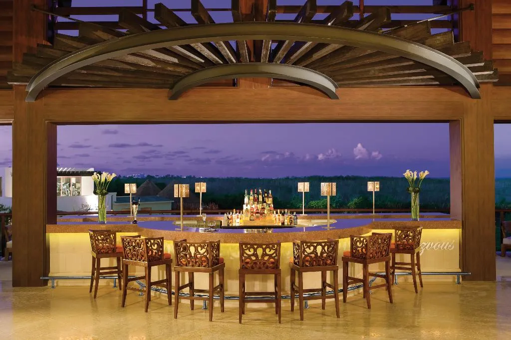 Bar, Dreams Riviera Cancun Resort and Spa, Cancun Area