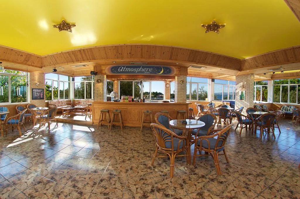 Restaurant, Lorenzo House Apartments, Kefallinia