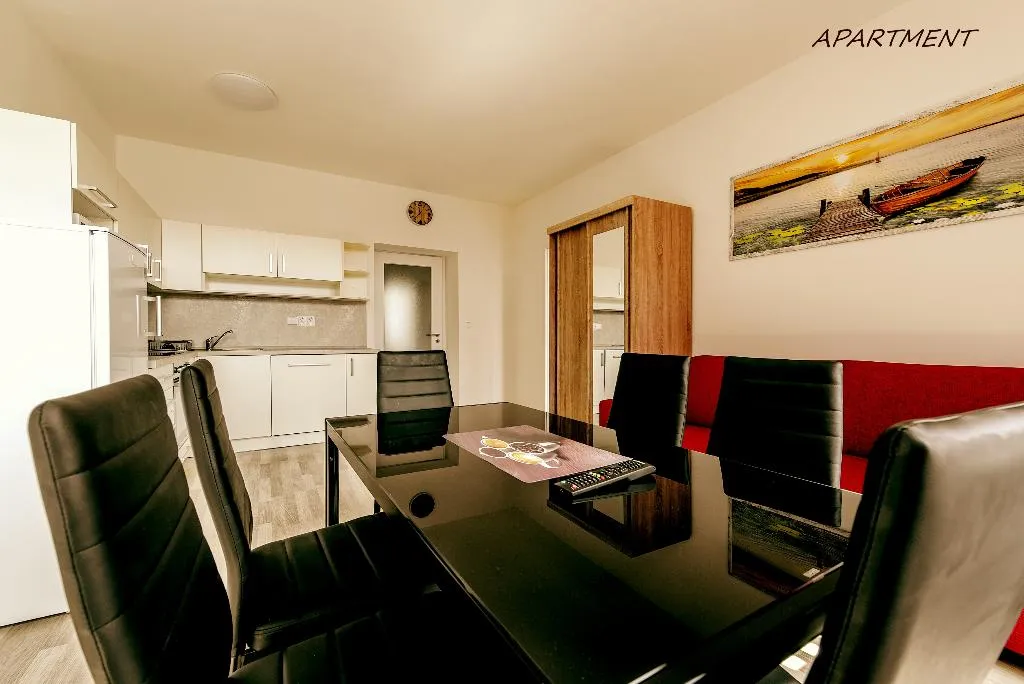 APARTMENT TWO BEDROOMS Room, Otakar, Prague