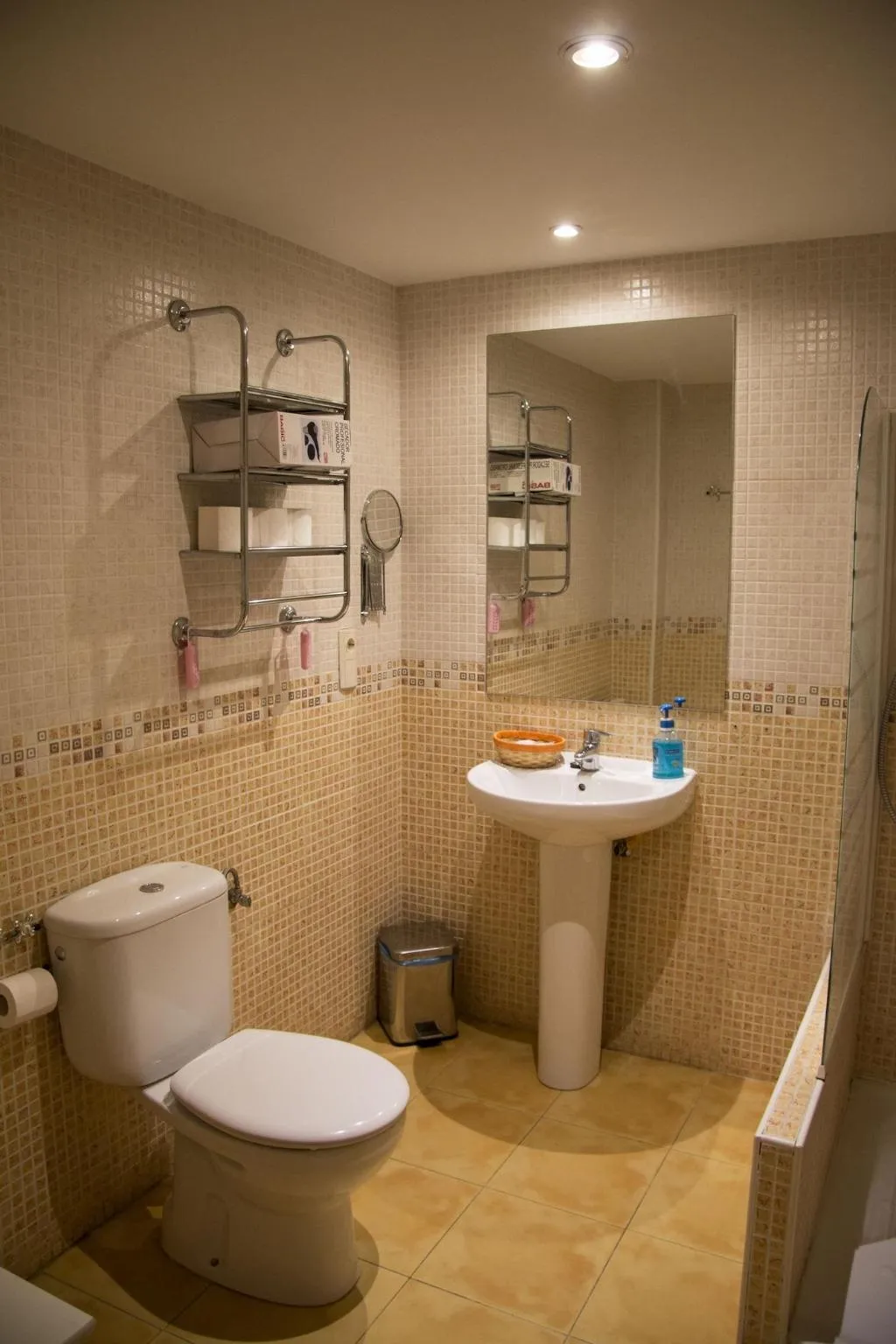 Room, Apartahotel Collarubio, Madrid