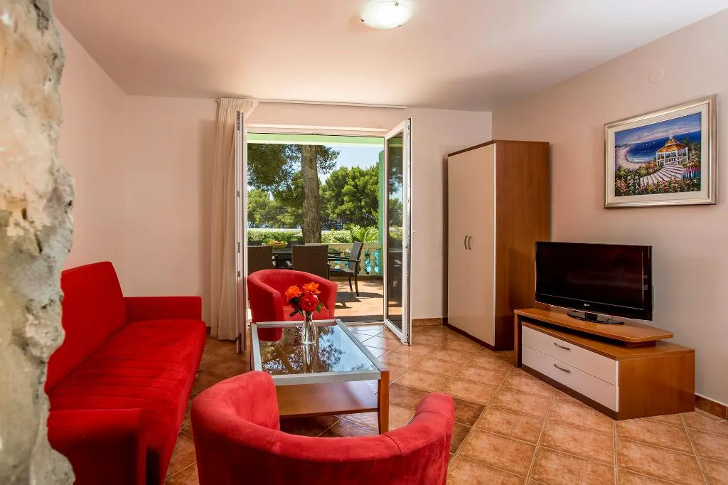APARTMENT CAPACITY 6 Room, Matilde Beach Resort, Split