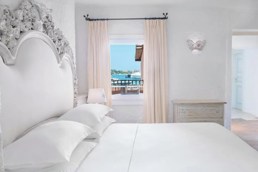 SUITE PREMIUM WITH VIEWS Room, Cervo, Olbia