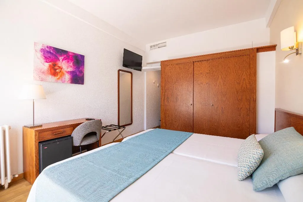 Double or Twin WITH BALCONY Room, JS Sol Can Picafort, Majorca