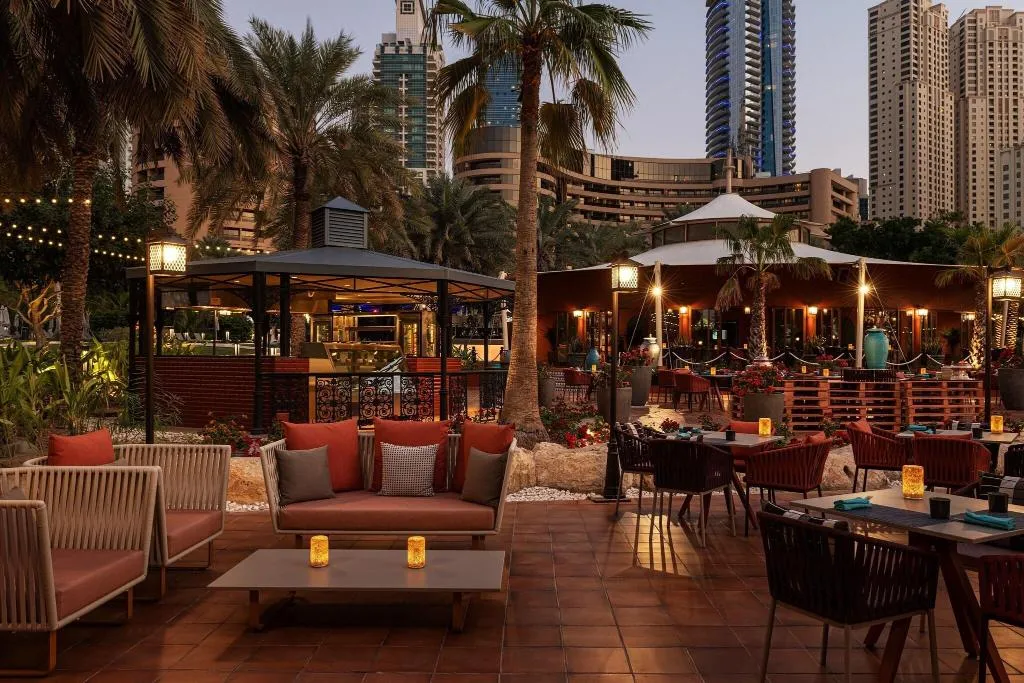 Restaurant, Le Royal Meridien Beach Resort and Spa, Dubai