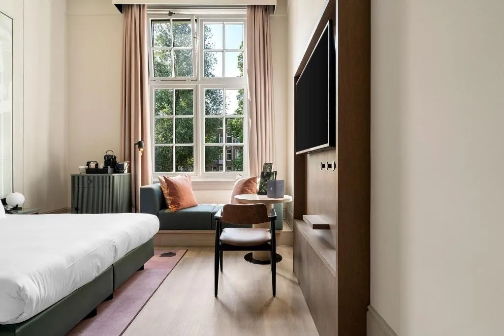 Room, College Hotel Amsterdam, Autograph Collection, Amsterdam