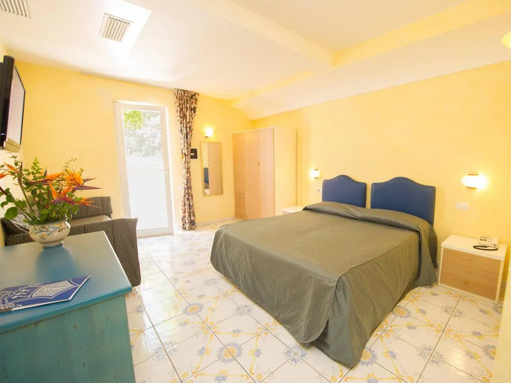 DOUBLE STANDARD Room, L'Approdo, Naples