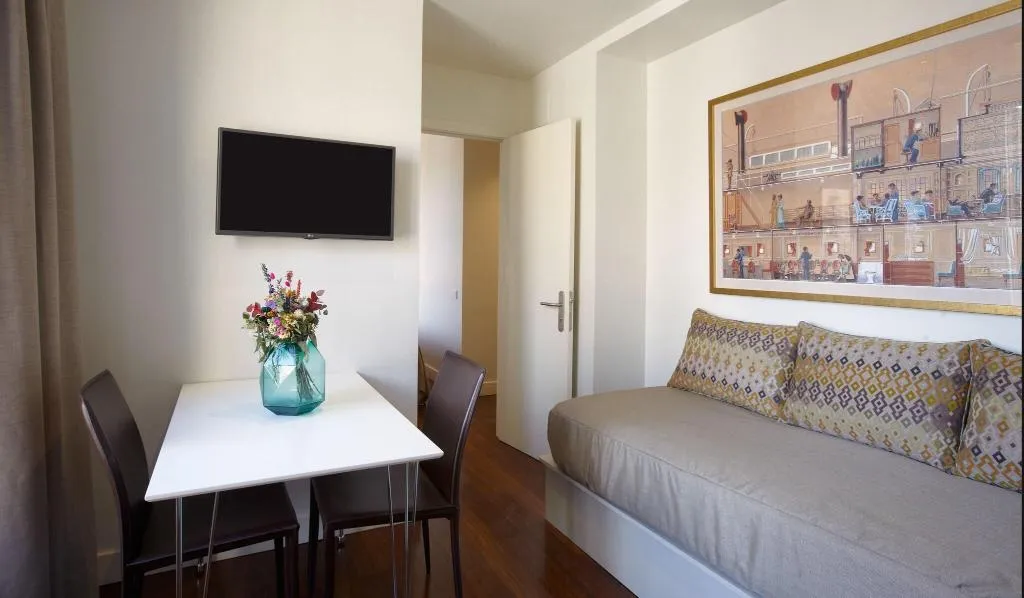 DOUBLE DELUXE Room, Duquesa Suites, Barcelona