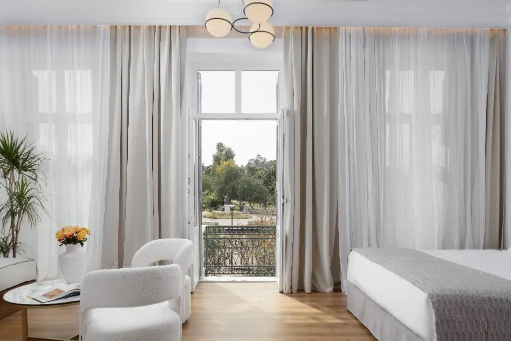 JUNIOR SUITE CITY VIEW Room, La Divina, Athens