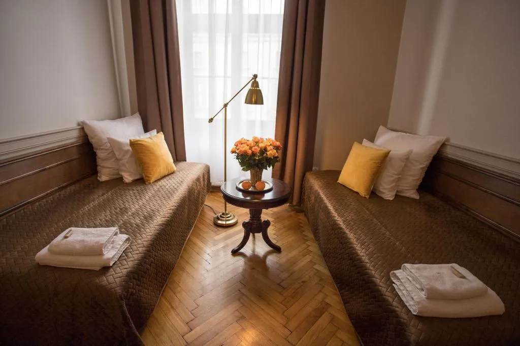 Room, Scharffenberg Apartments Main Square, Krakow