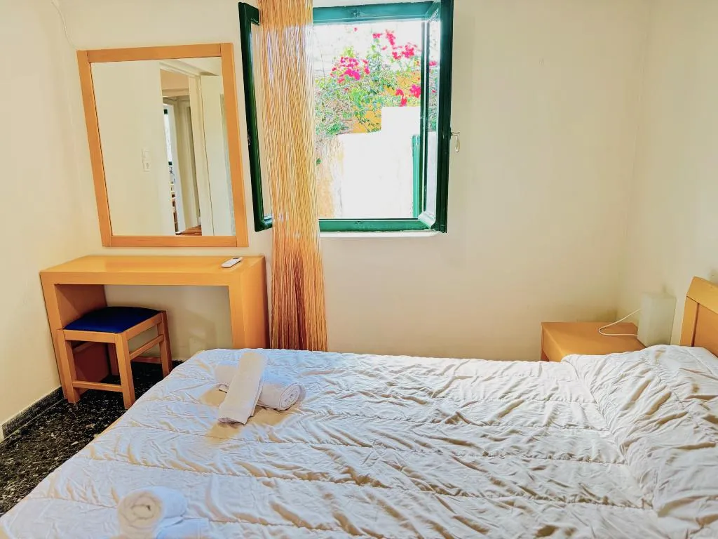 HOUSE THREE BEDROOMS Room, Domenica Apartments, Crete