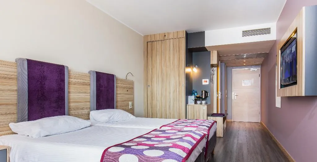 TWIN STANDARD Room, Galaxy, Krakow