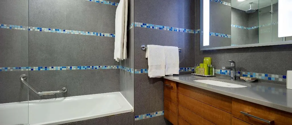 TWIN GUEST ROOM Room, DoubleTree by Hilton Kusadasi, Izmir