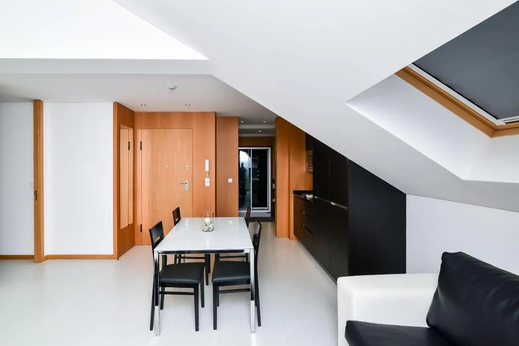 Room, Reis De Gaia, Porto