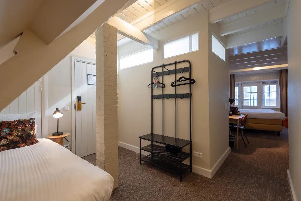 TRIPLE STANDARD Room, Hotel Spaander BW Signature Collection, Amsterdam