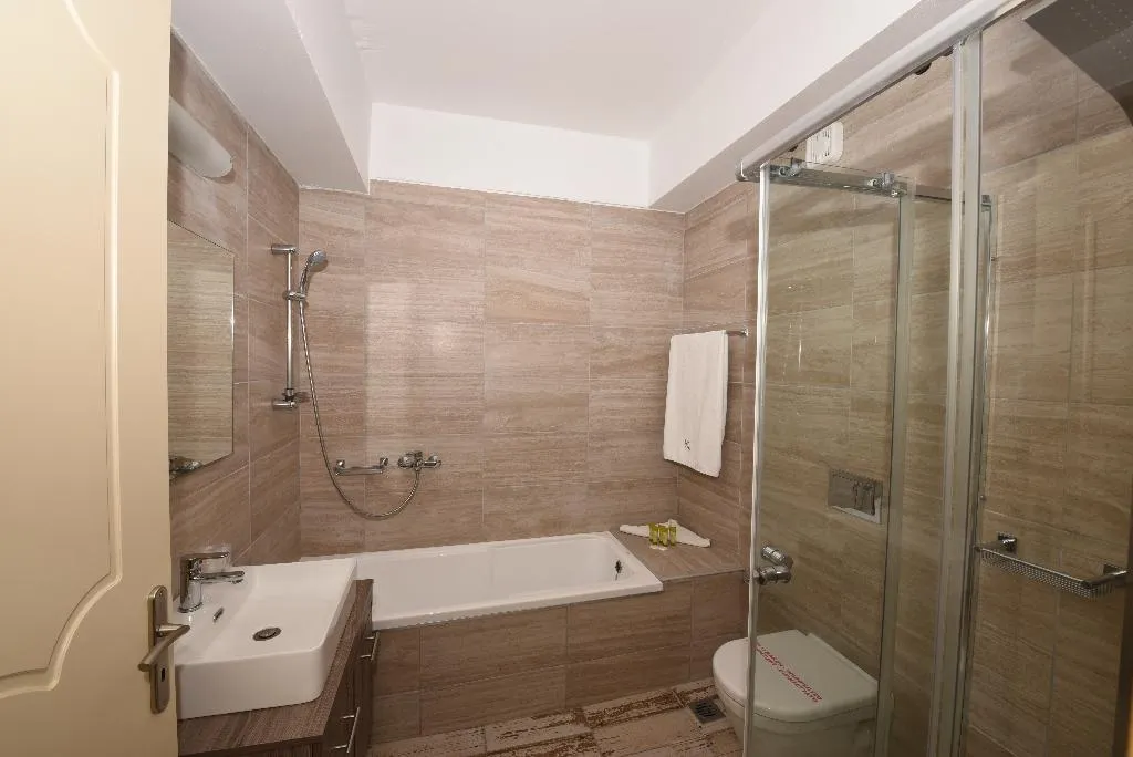 SUITE WITH PRIVATE POOL Room, RG Village Crete, Crete