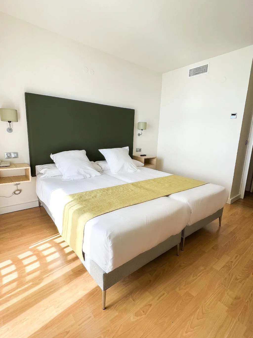 Double or Twin CAPACITY 3 Room, Fay Victoria Beach, Costa Del Sol