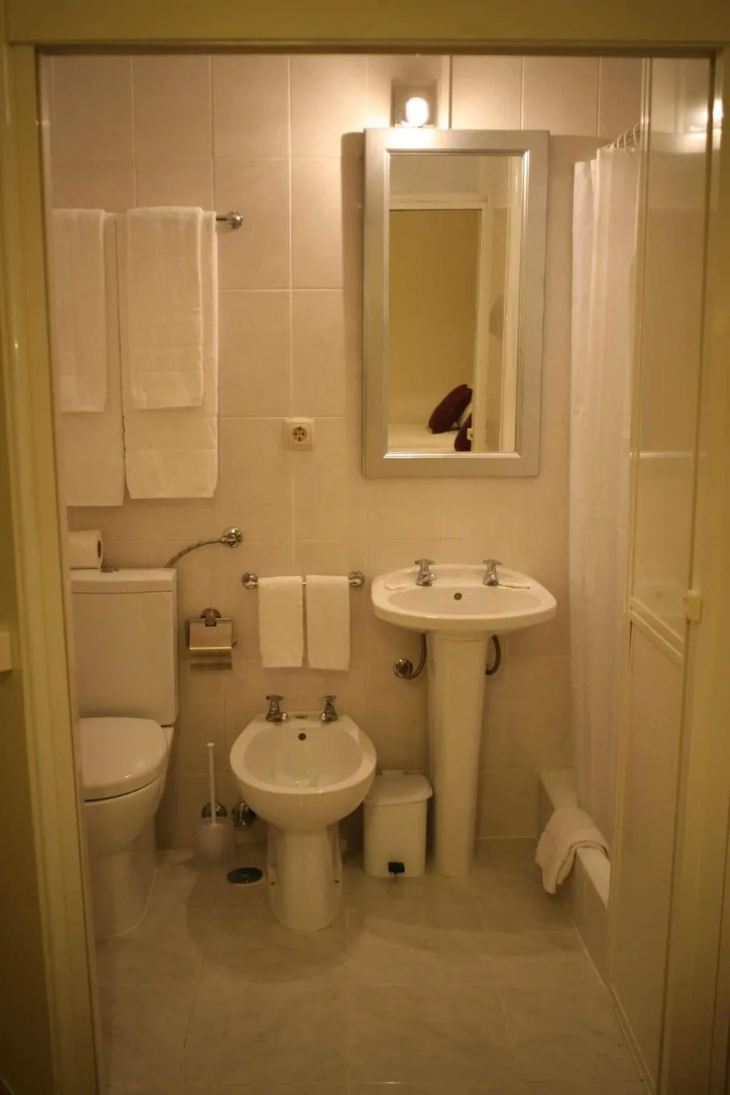 Room, Estrela Dos Anjos, Lisbon