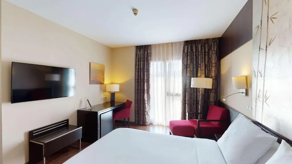 Room STANDARD Room, Radisson RED Madrid, Madrid
