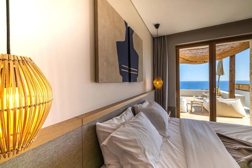 SUITE WITH JACUZZI Room, Eliámos Villas Hotel & Spa – Relais & Châteaux, Kefallinia