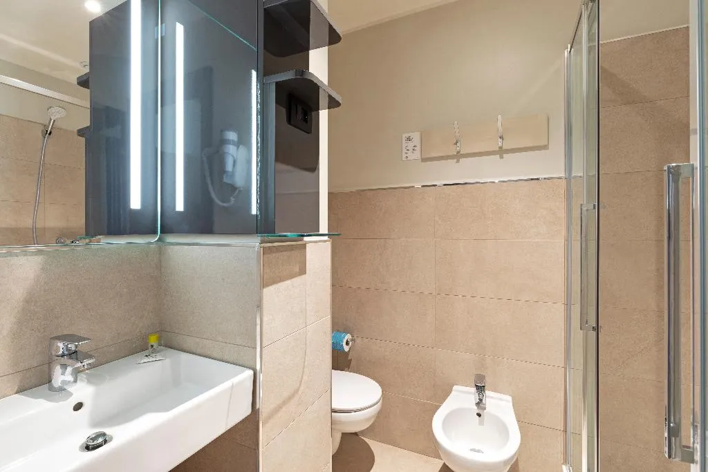DOUBLE STANDARD Room, B&b Hotel Roma San Lorenzo-Termini, Rome