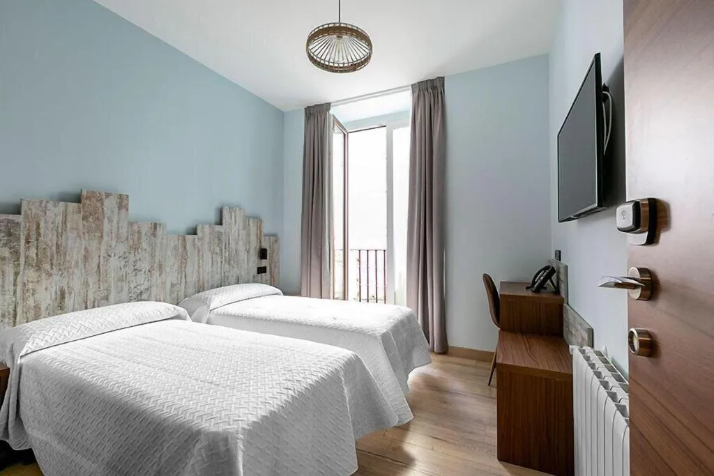 Room, Hostal Anta N Marta N, Madrid