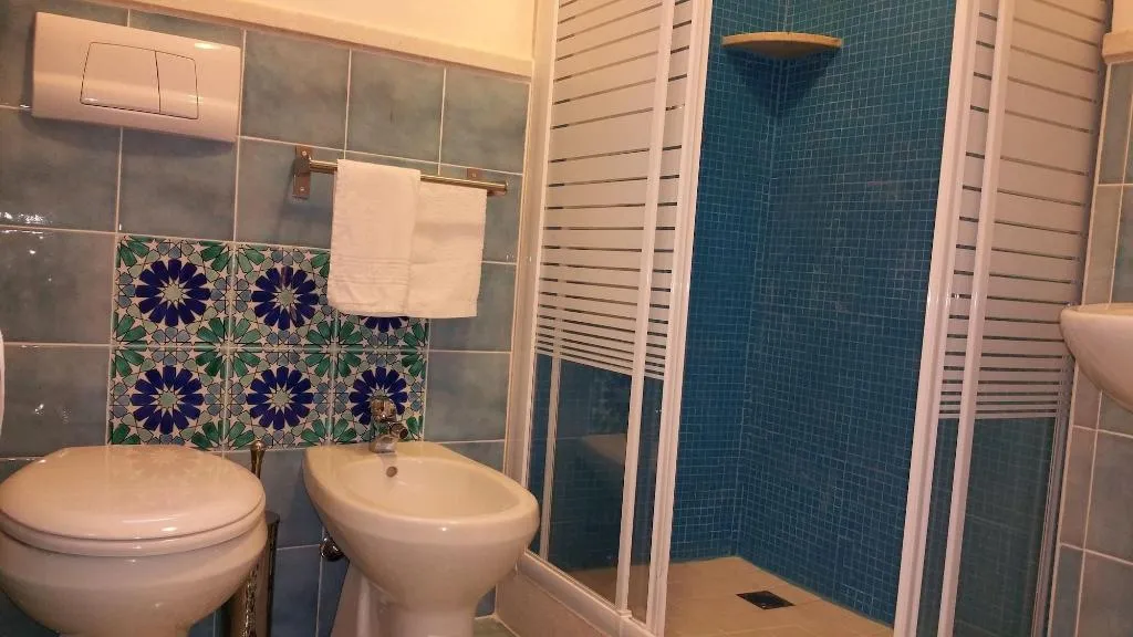 Room, Cortile Sant'Agostino, Palermo