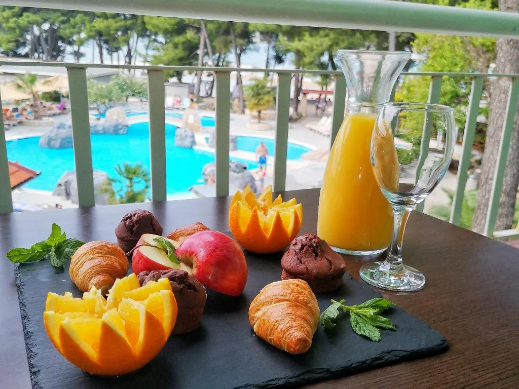 APARTMENT ONE BEDROOM Room, Matilde Beach Resort, Split