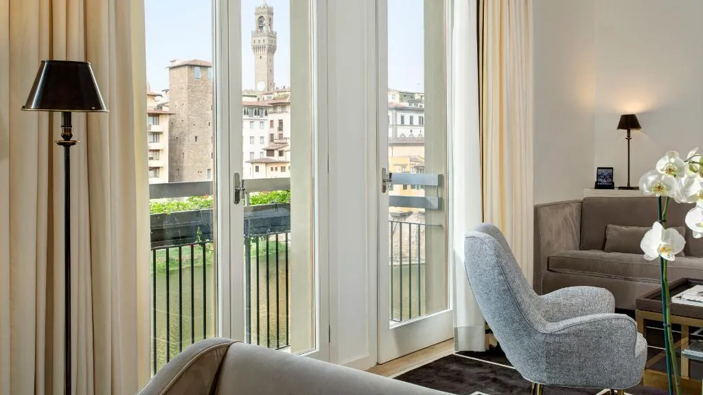 SUITE LUXURY Room, Hotel Lungarno, Florence