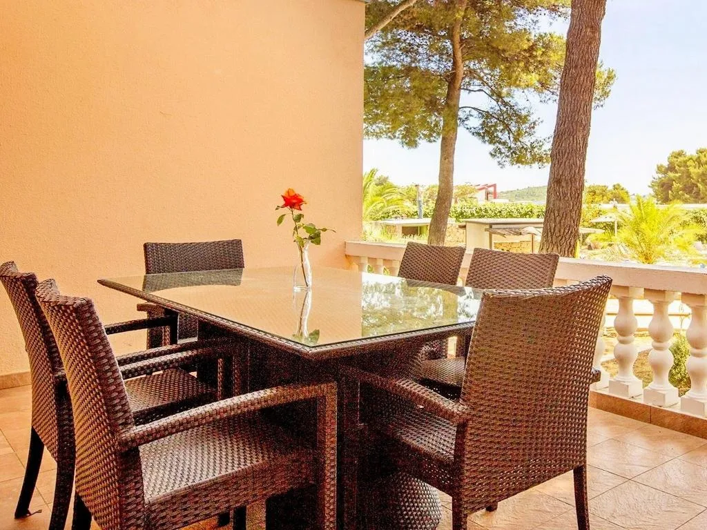 APARTMENT CAPACITY 6 Room, Matilde Beach Resort, Split
