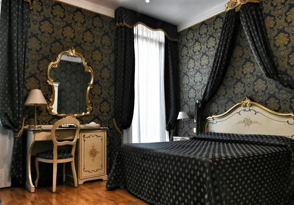 Room, Al Gazzettino, Venice
