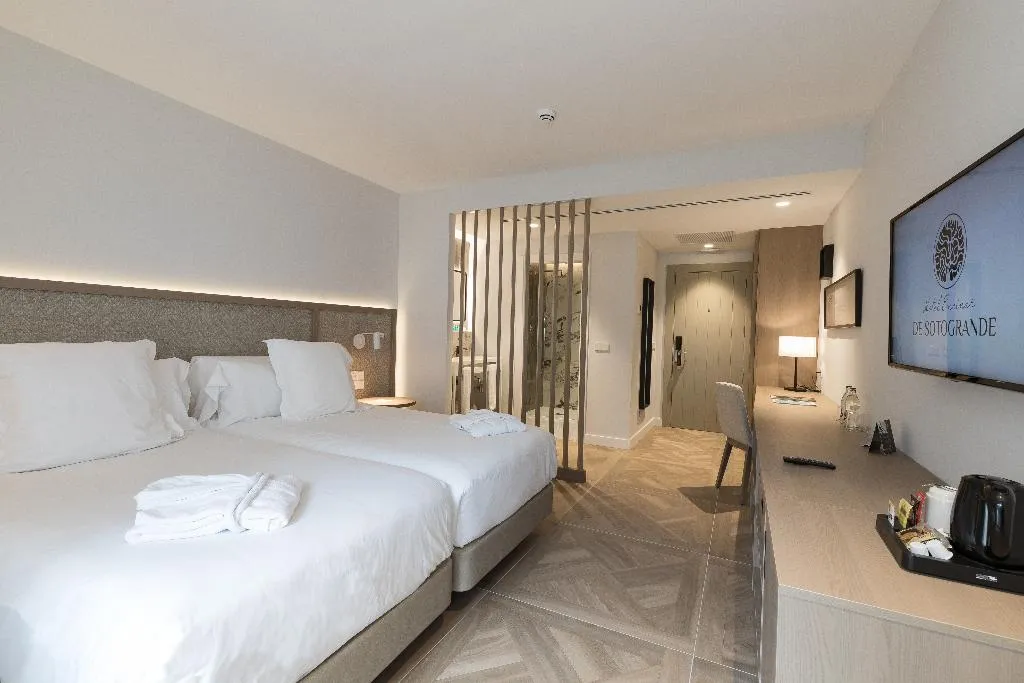 DOUBLE SINGLE USE WITH VIEWS Room, Encinar de Sotogrande, Costa Del Sol