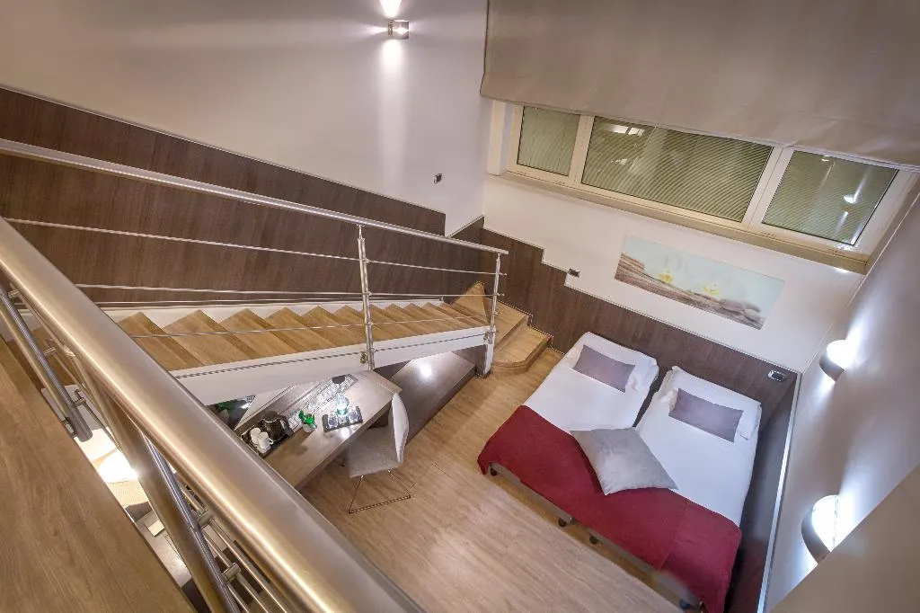 SUITE CAPACITY 4 Room, Raganelli, Rome