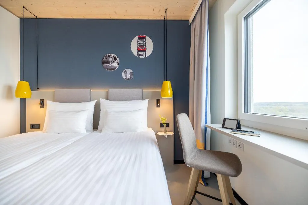 DOUBLE COMFORT Room, Leonardo Smart Hotel Vienna Airport, Vienna