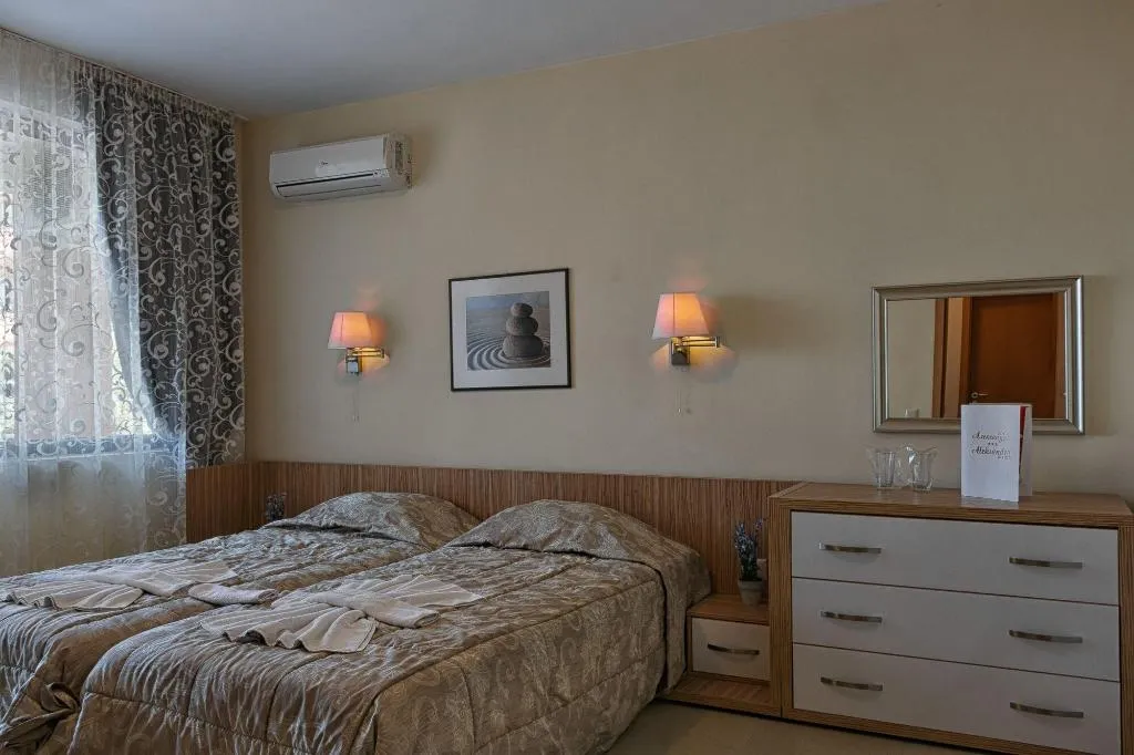Room, Alexandra Hotel, Bourgas