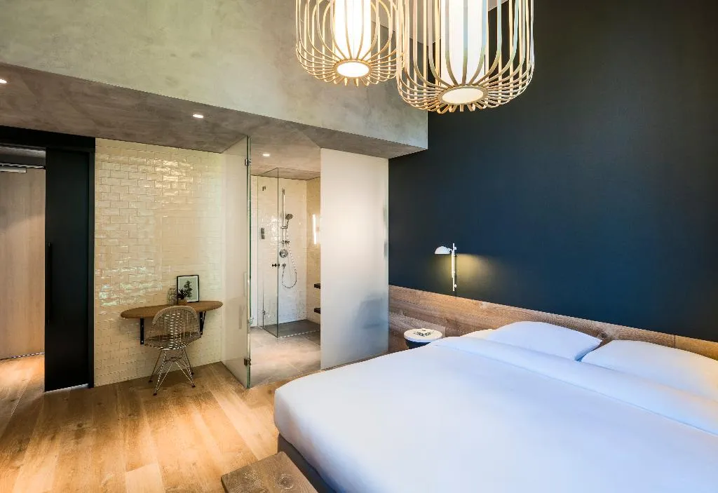 JUNIOR SUITE STANDARD Room, Hotel Arena, Amsterdam