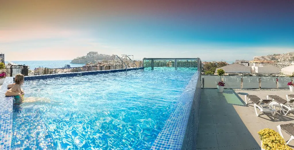 Pool, RH Don Carlos, Valencia