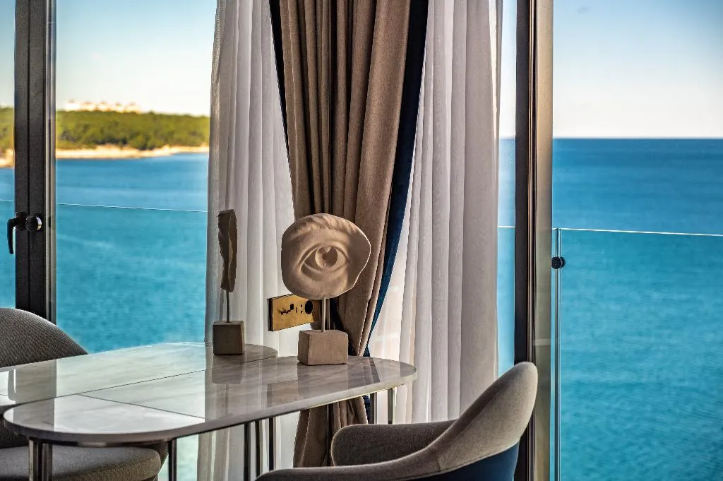 DOUBLE DELUXE SEA VIEW Room, Grand Hotel Brioni Pula, Radisson Collection Hotel, Istria