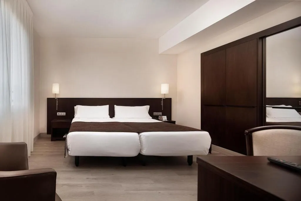 DOUBLE STANDARD Room, Hcc Regente, Barcelona