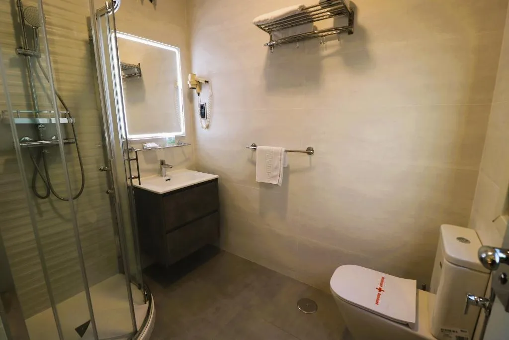 SINGLE STANDARD Room, Hostal Hispano-Argentino Gran Via, Madrid