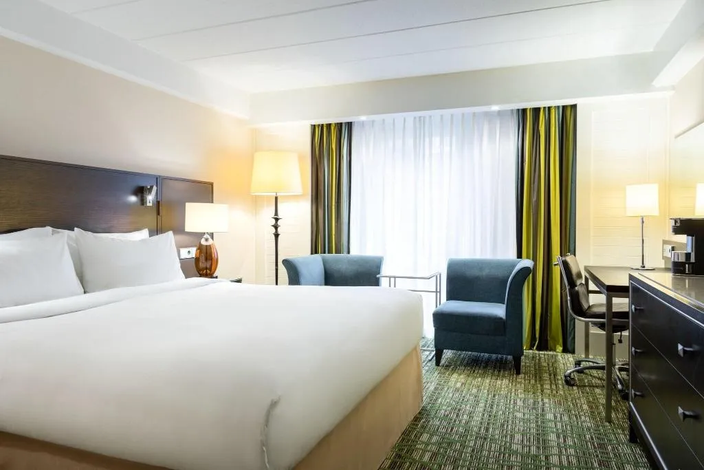 Room, Renaissance Amsterdam Hotel, Amsterdam