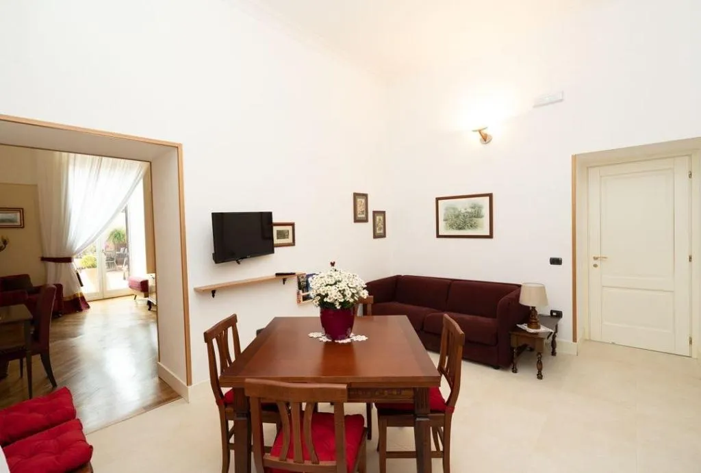 Room, Moon Luxury Rooms & Apartments, Naples